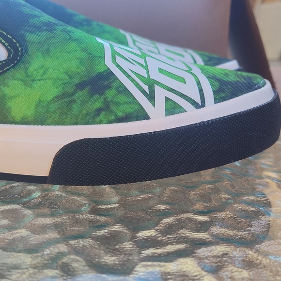 Mountain Dew Men's Slip On Sneakers - Picture 12 of 13